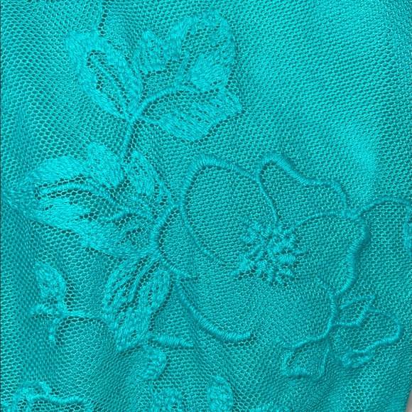 Aeropostale front lace shirt - Picture 7 of 7